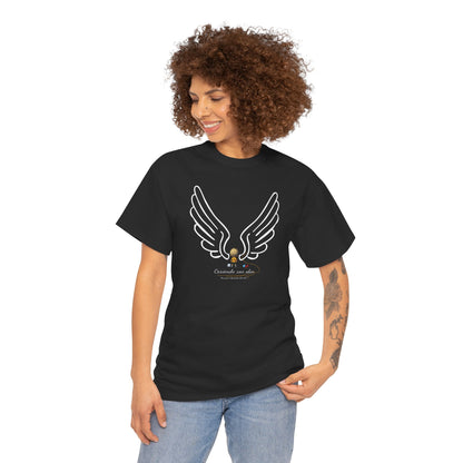 "Cosiendo sus alas" Soccer Player Unisex Heavy Cotton Tee