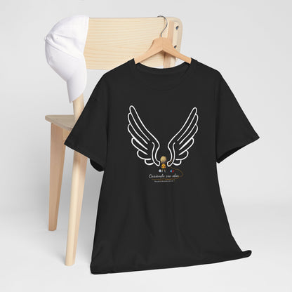 "Cosiendo sus alas" Soccer Player Unisex Heavy Cotton Tee