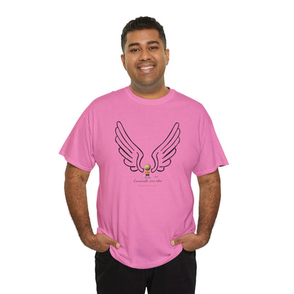 "Cosiendo sus alas" Soccer Player Unisex Heavy Cotton Tee