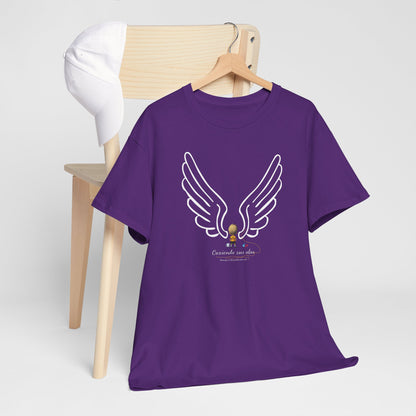 "Cosiendo sus alas" Soccer Player Unisex Heavy Cotton Tee