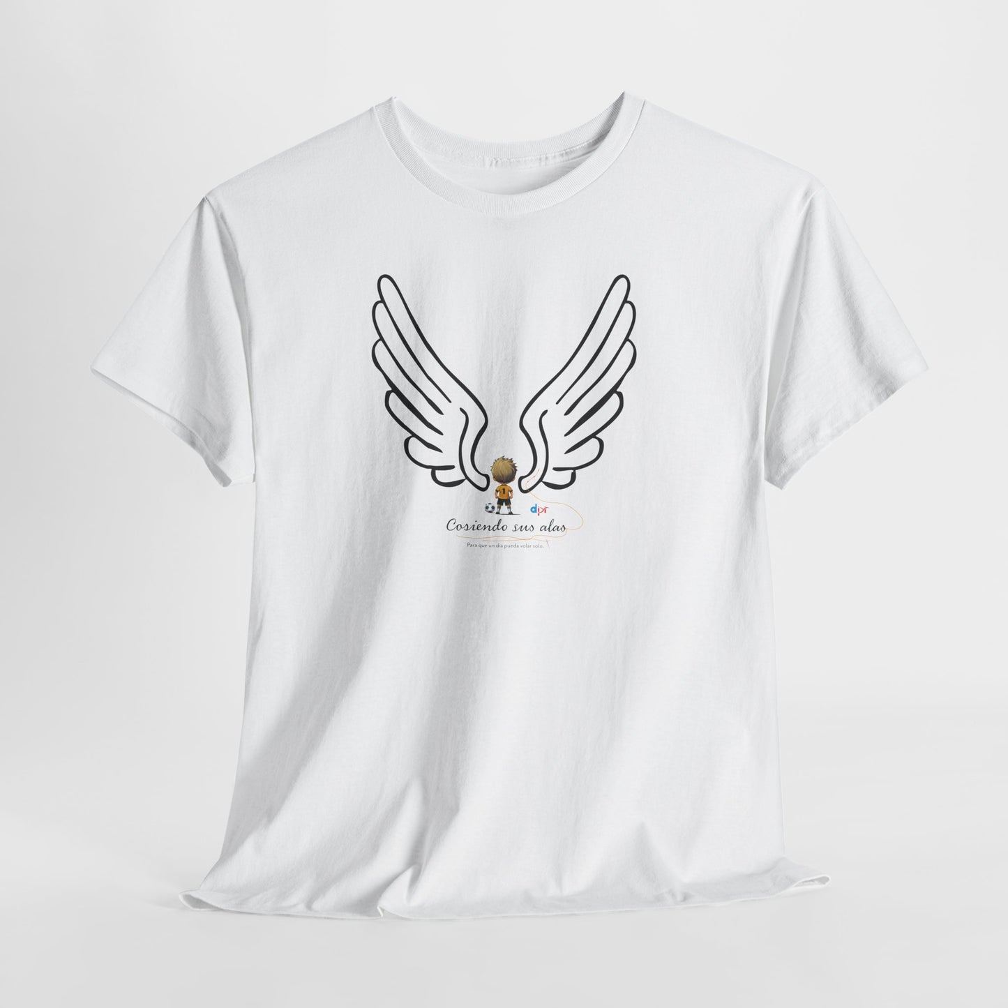 "Cosiendo sus alas" Soccer Player Unisex Heavy Cotton Tee