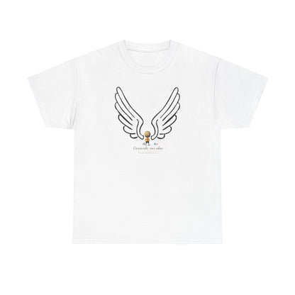 "Cosiendo sus alas" Soccer Player Unisex Heavy Cotton Tee